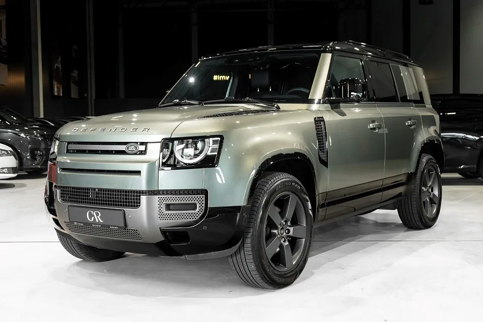 Land Rover Defender, 2025. gads