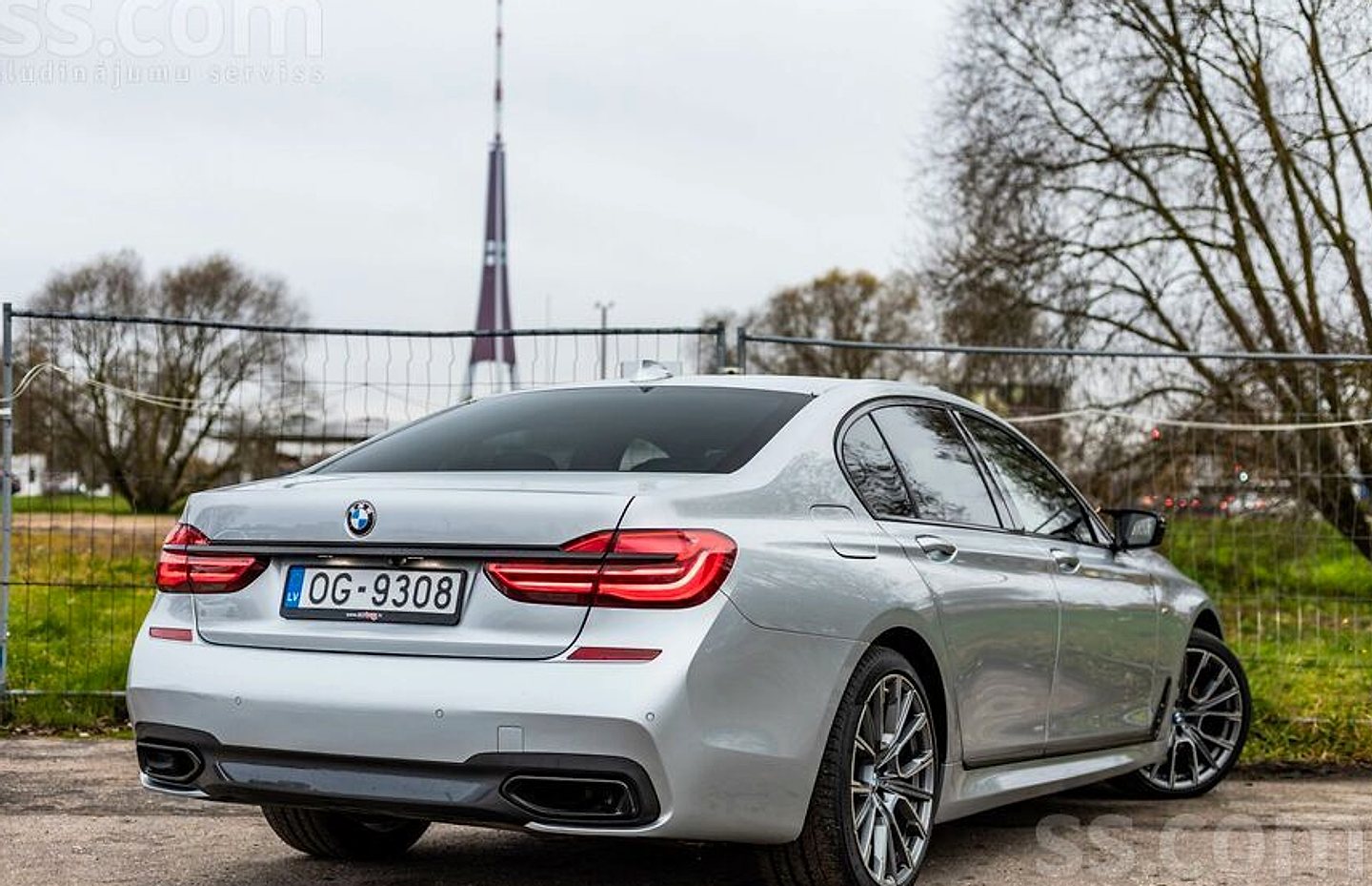 BMW 730 — foto 6