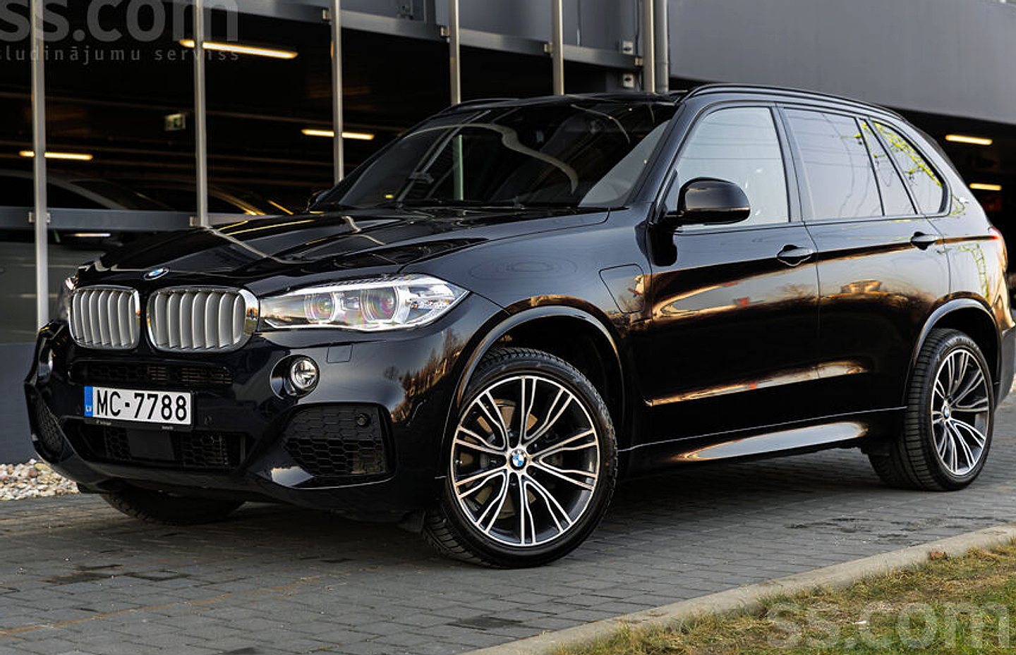 BMW X5 — foto 2