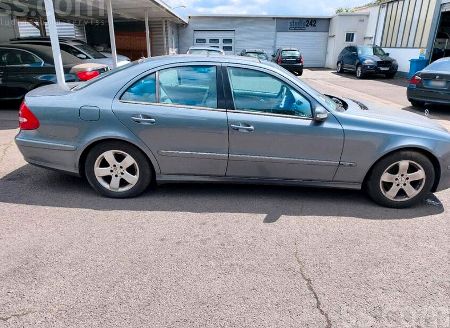 Mercedes-Benz E270 — foto 3