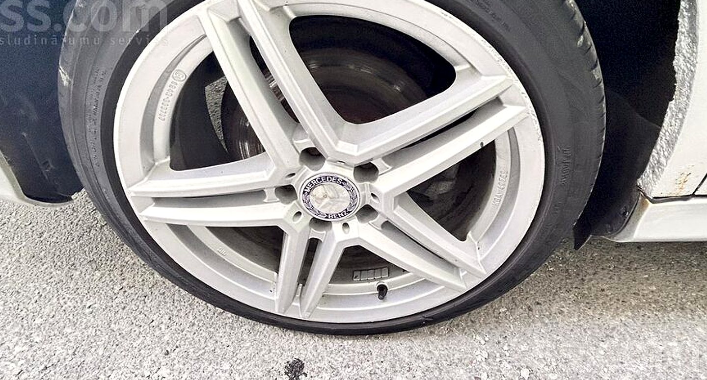Mercedes-Benz E280 — foto 5