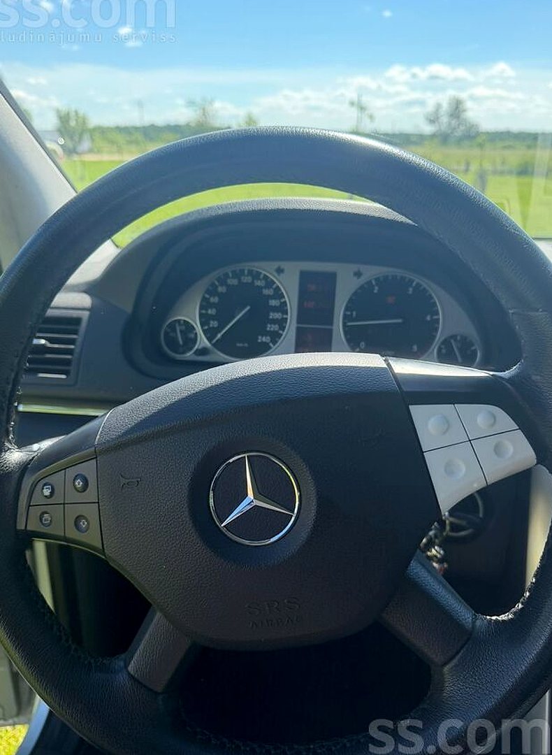 Mercedes-Benz B180 — foto 2