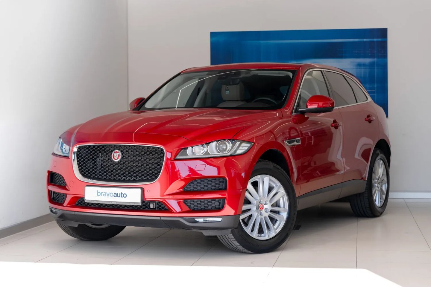 Jaguar F PACE