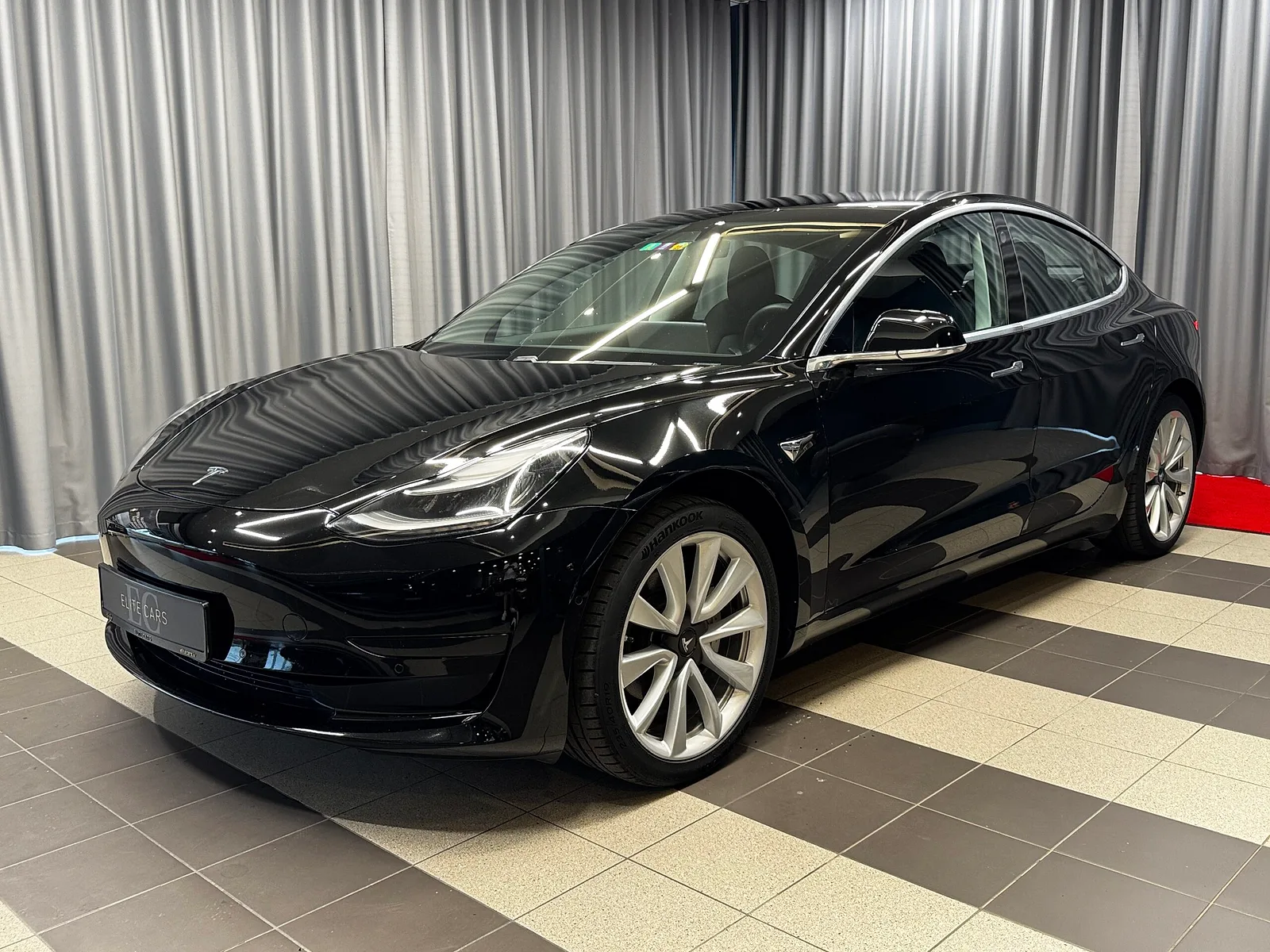 Tesla Model 3, 2019. gads