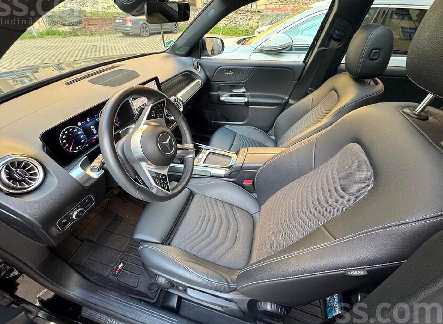Mercedes-Benz GLB 200 — foto 4