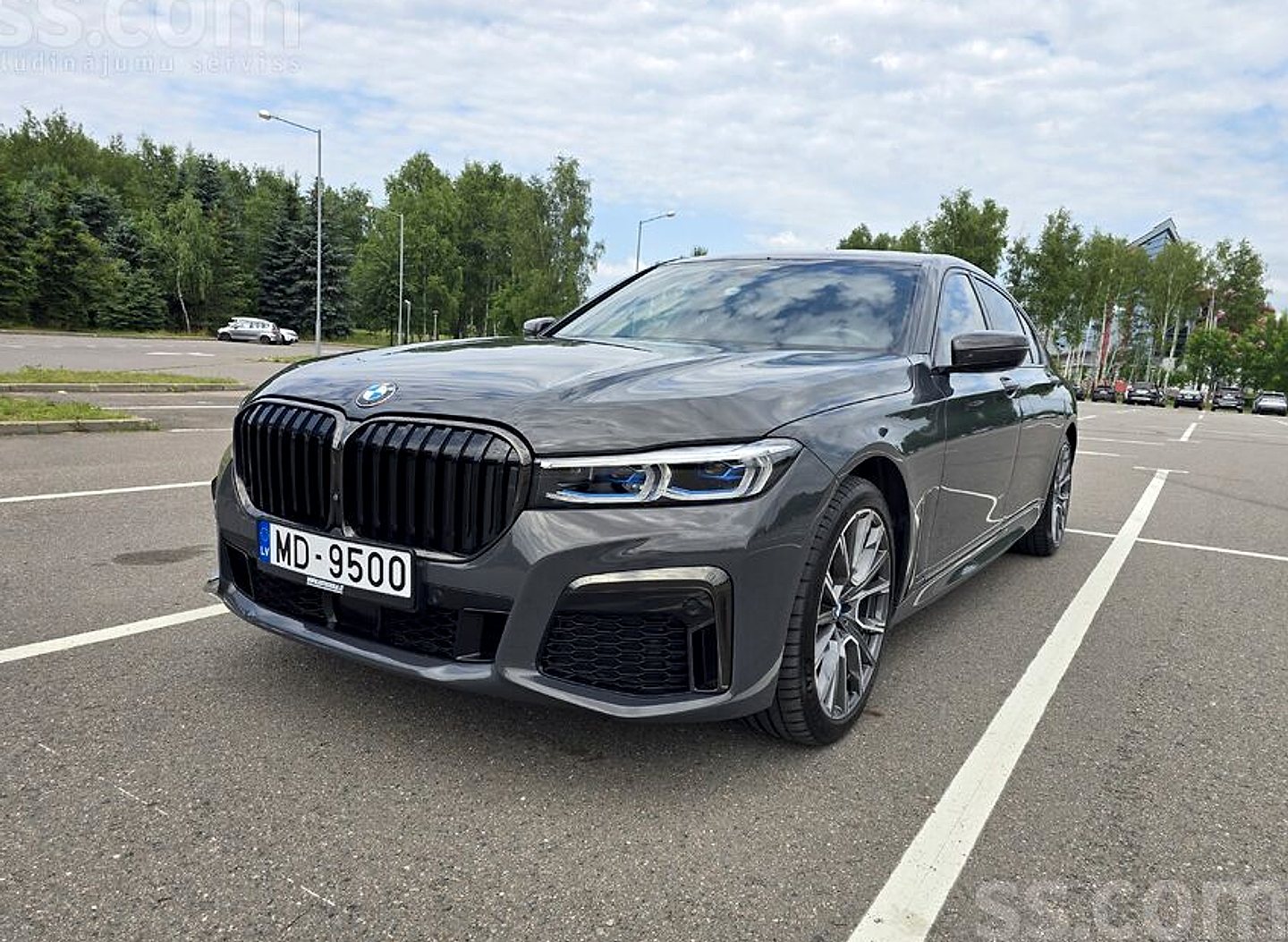 BMW 750 — foto 3