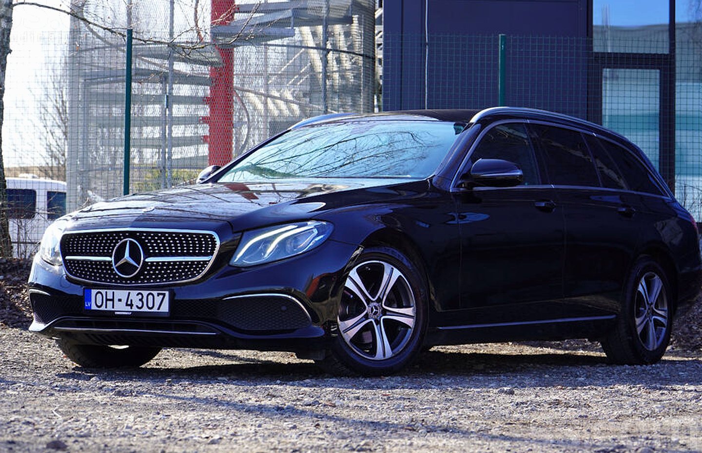 Mercedes-Benz E220 — foto 3