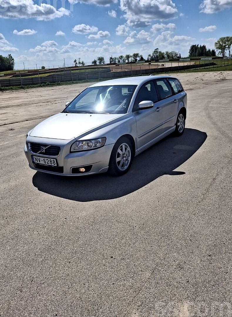 Volvo V50, 2009. gads