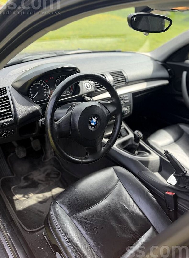 BMW 118 — foto 6