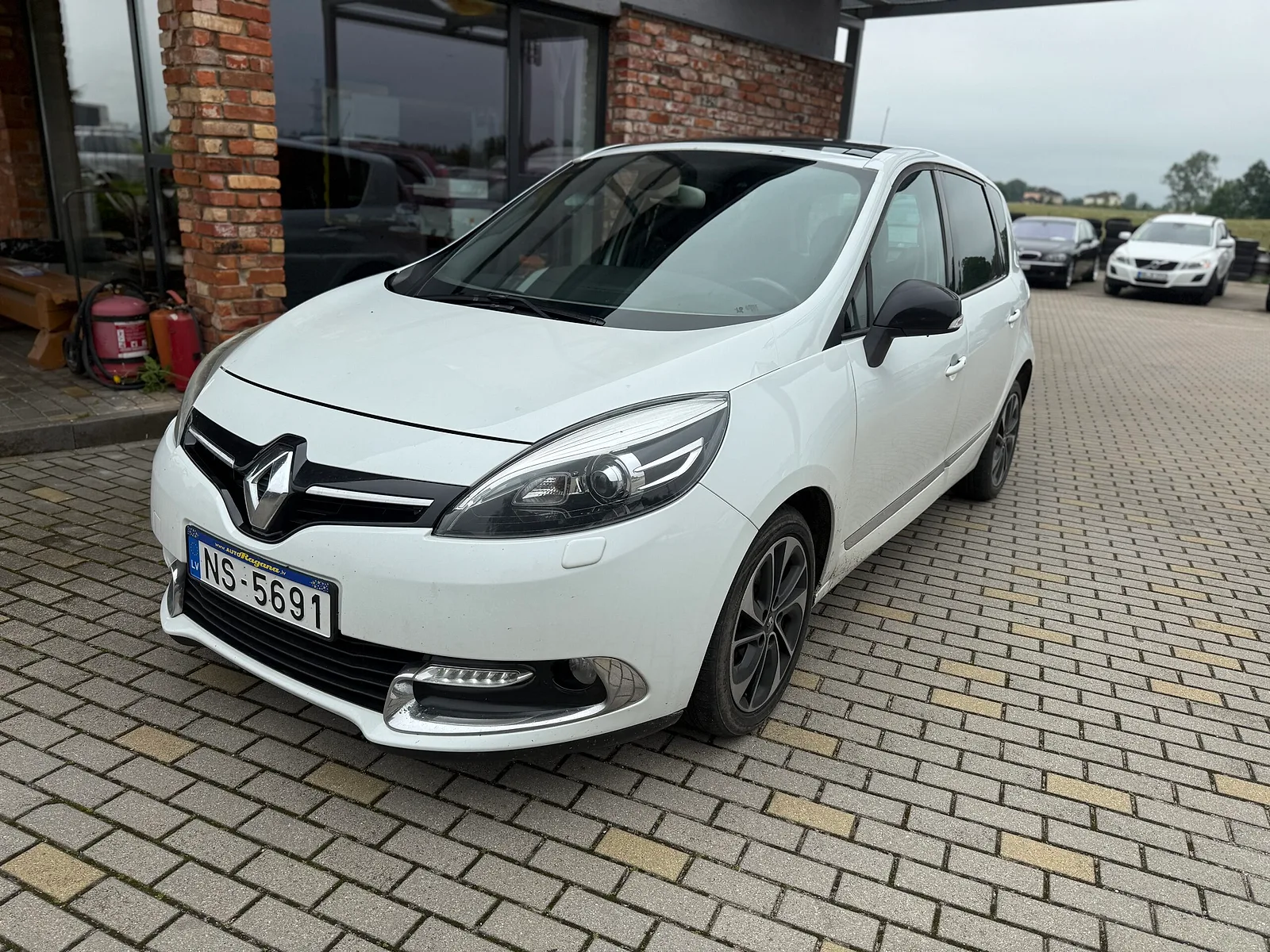 Renault Nav pieejams, 2014. gads