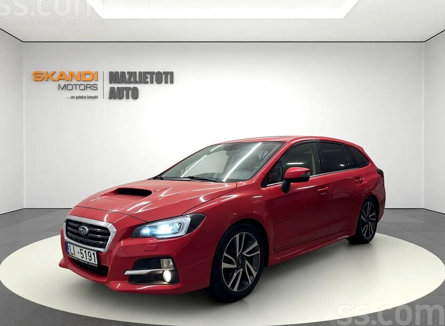 Subaru Levorg, 2015. gads