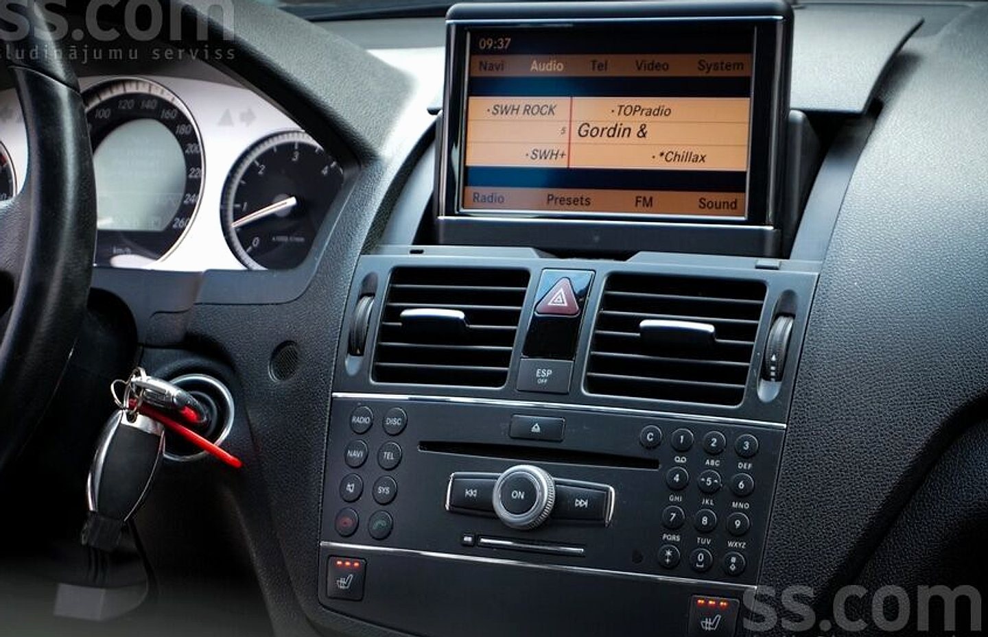 Mercedes-Benz C320 — foto 6