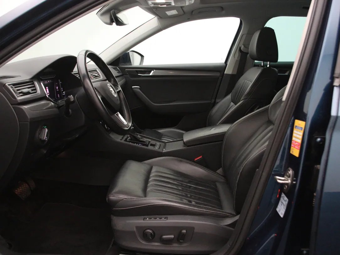 Škoda Superb — foto 5