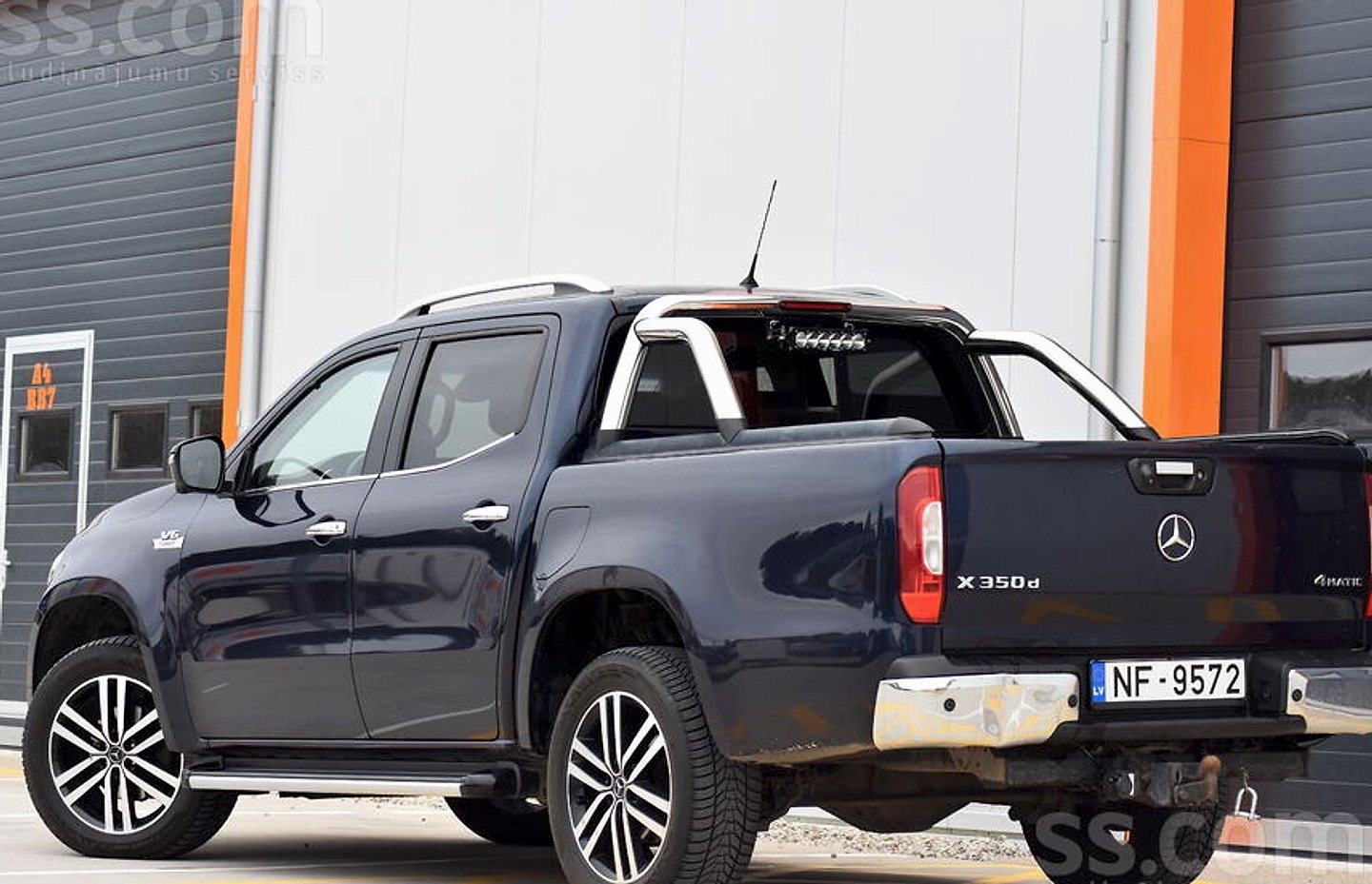 Mercedes-Benz X350 — foto 2