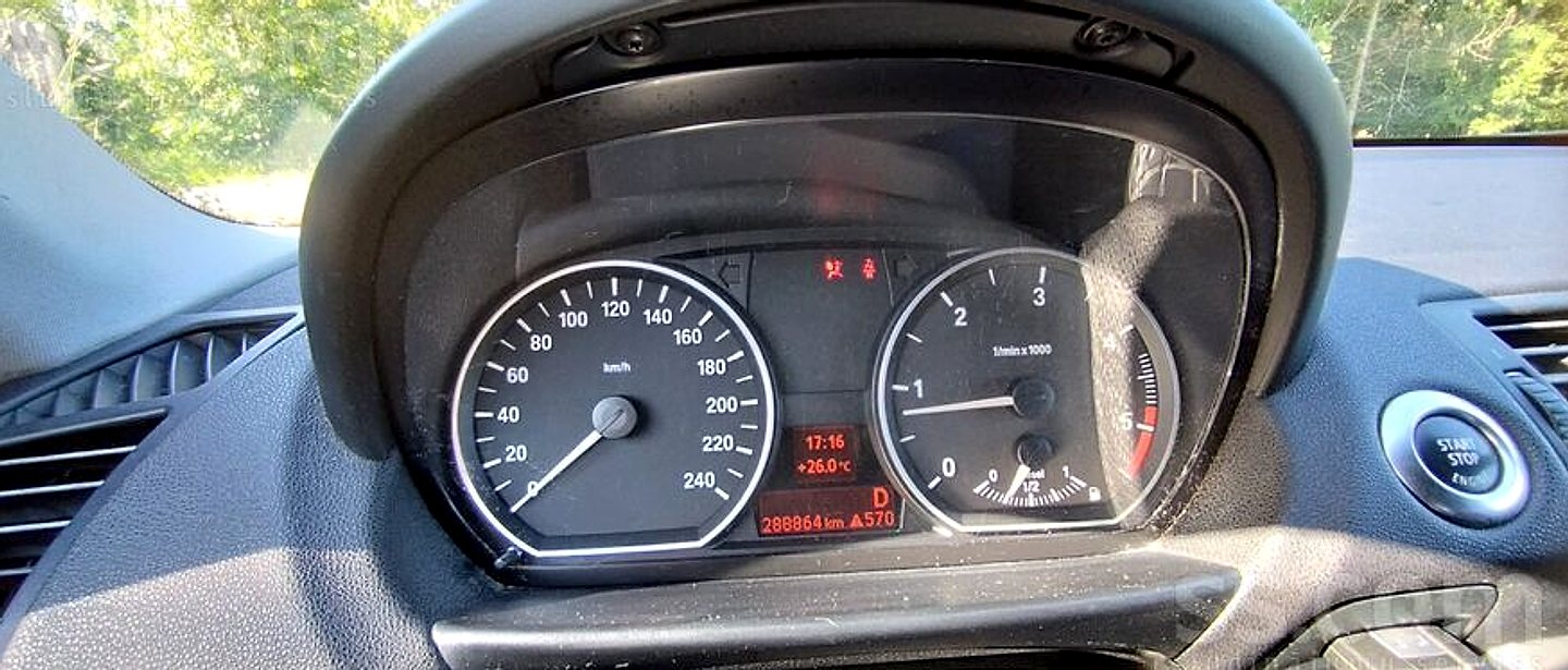 BMW 118 — foto 5