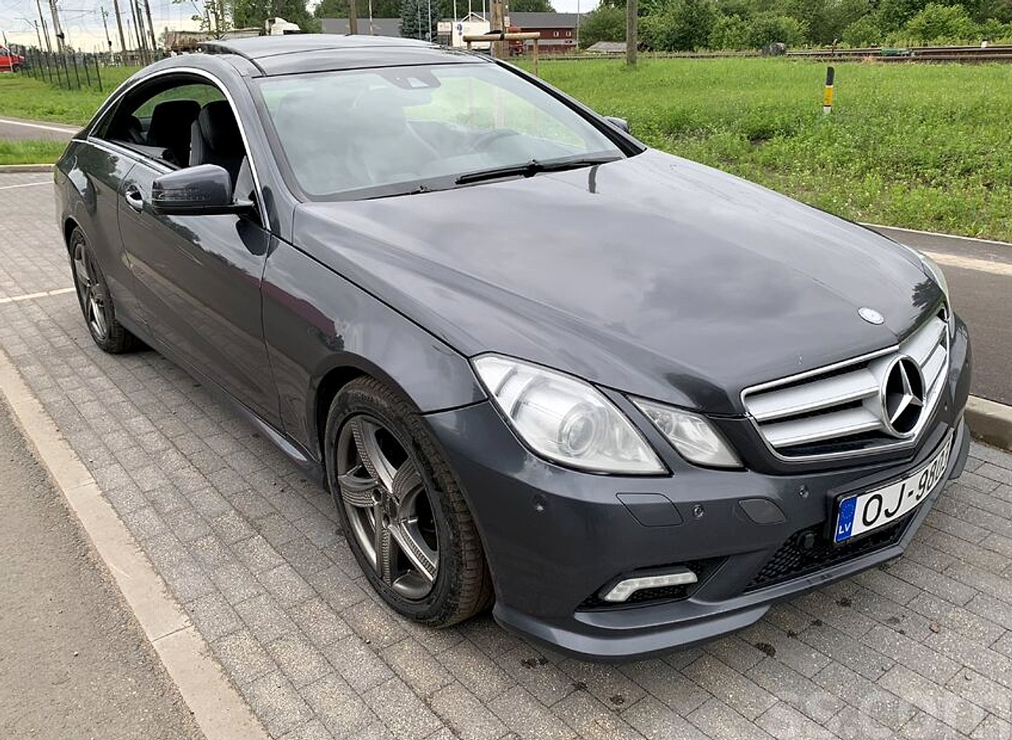 Mercedes-Benz E350 — foto 3