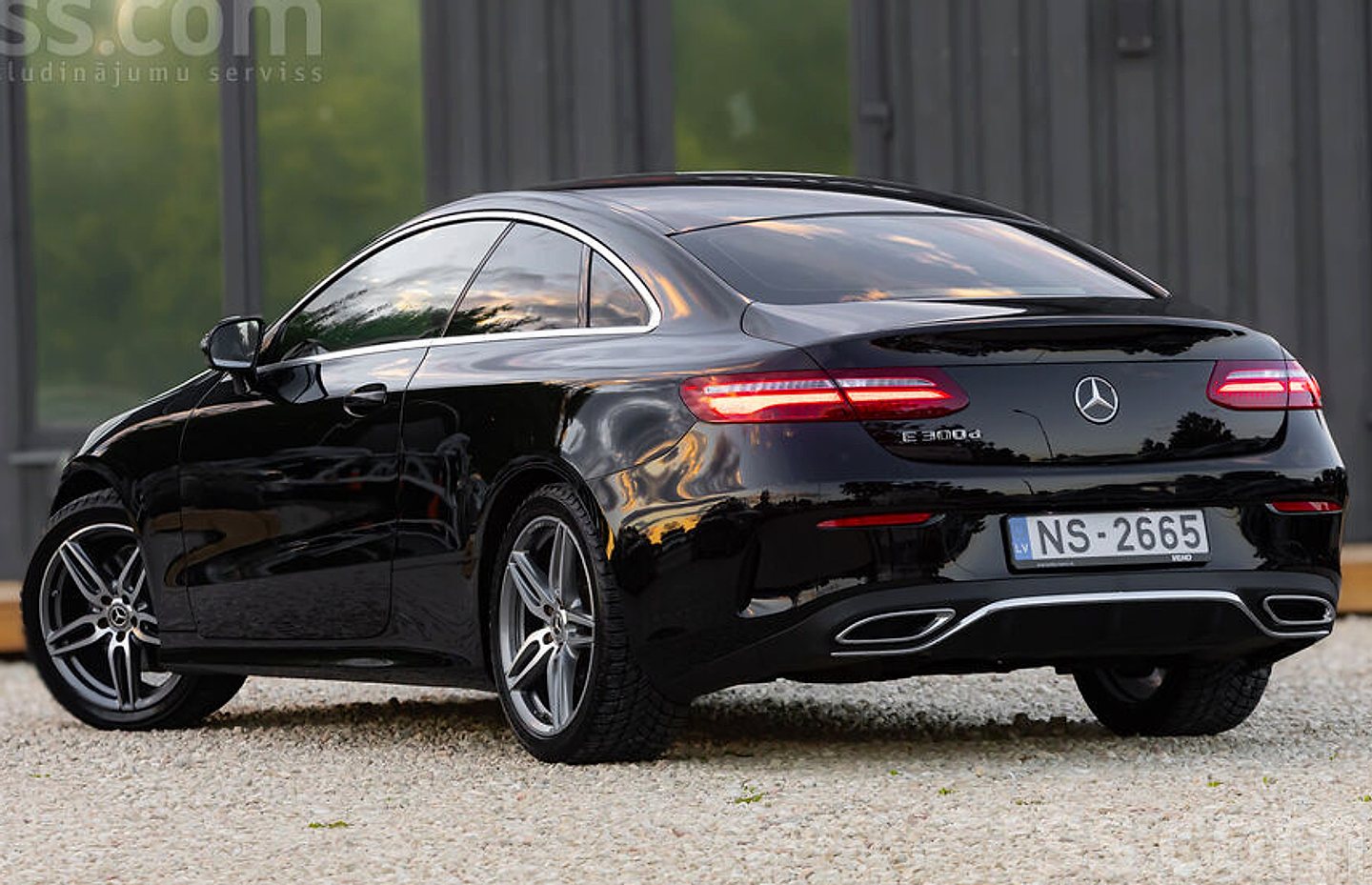 Mercedes-Benz E300 — foto 5