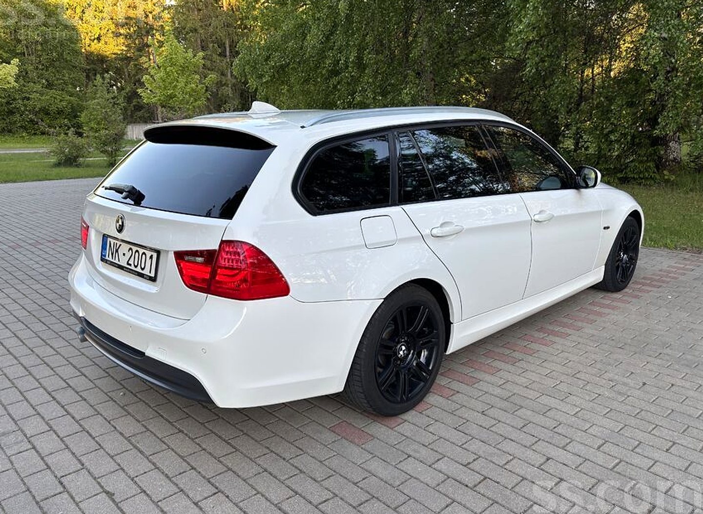 BMW 320 — foto 3