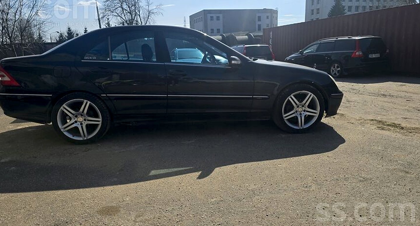 Mercedes-Benz C220 — foto 2