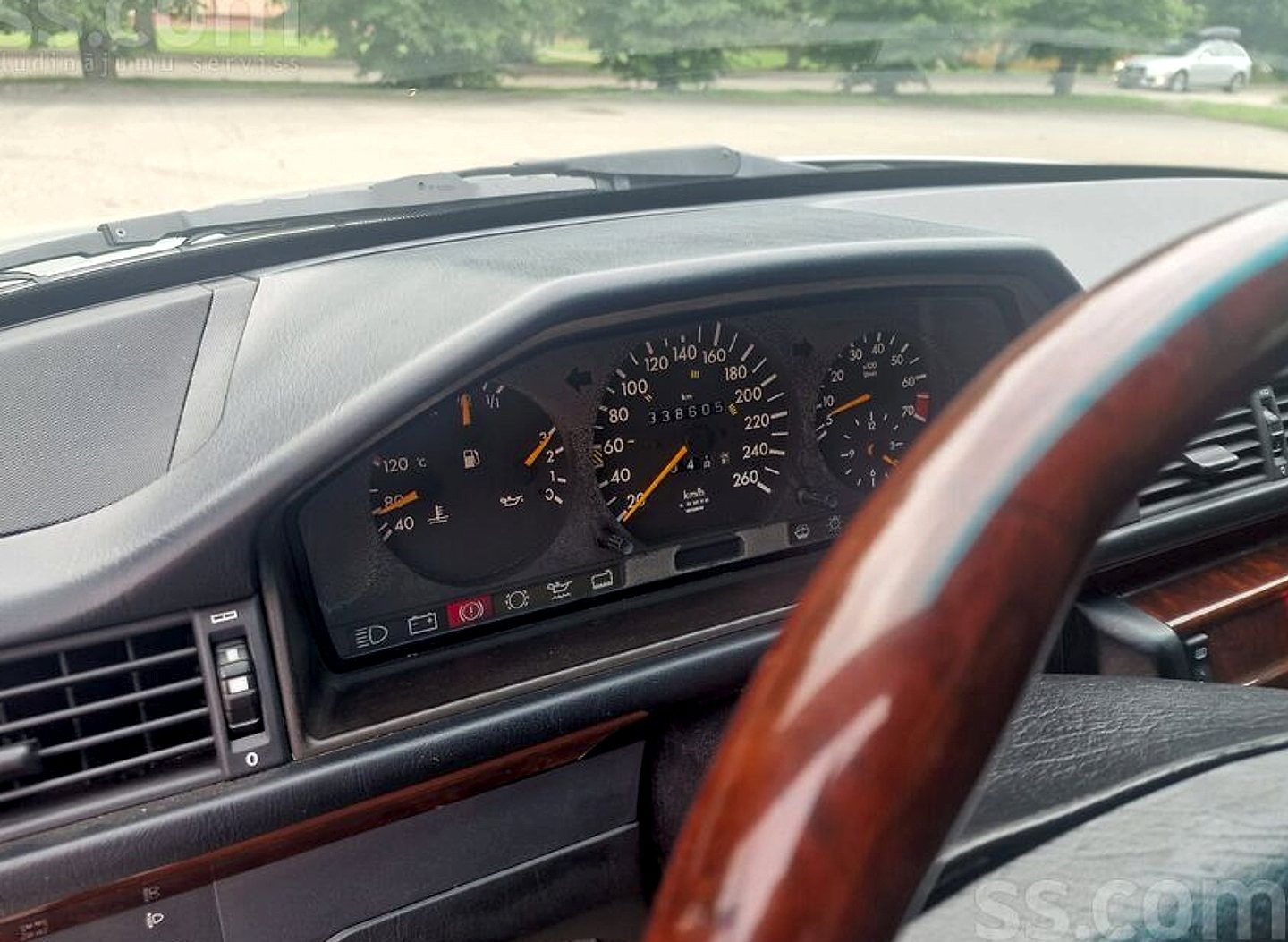 Mercedes-Benz E320 — foto 3