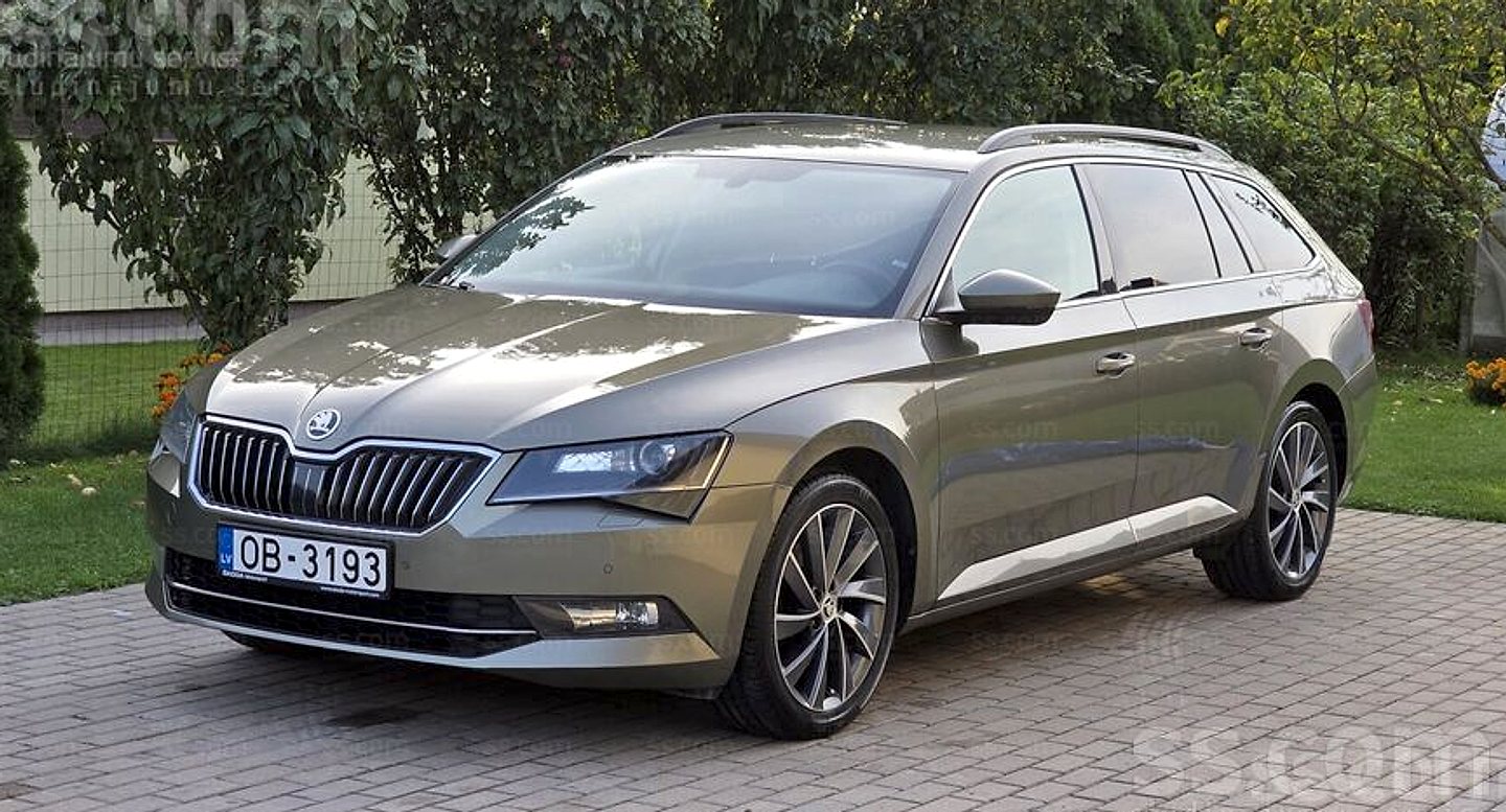 Škoda Superb — foto 2