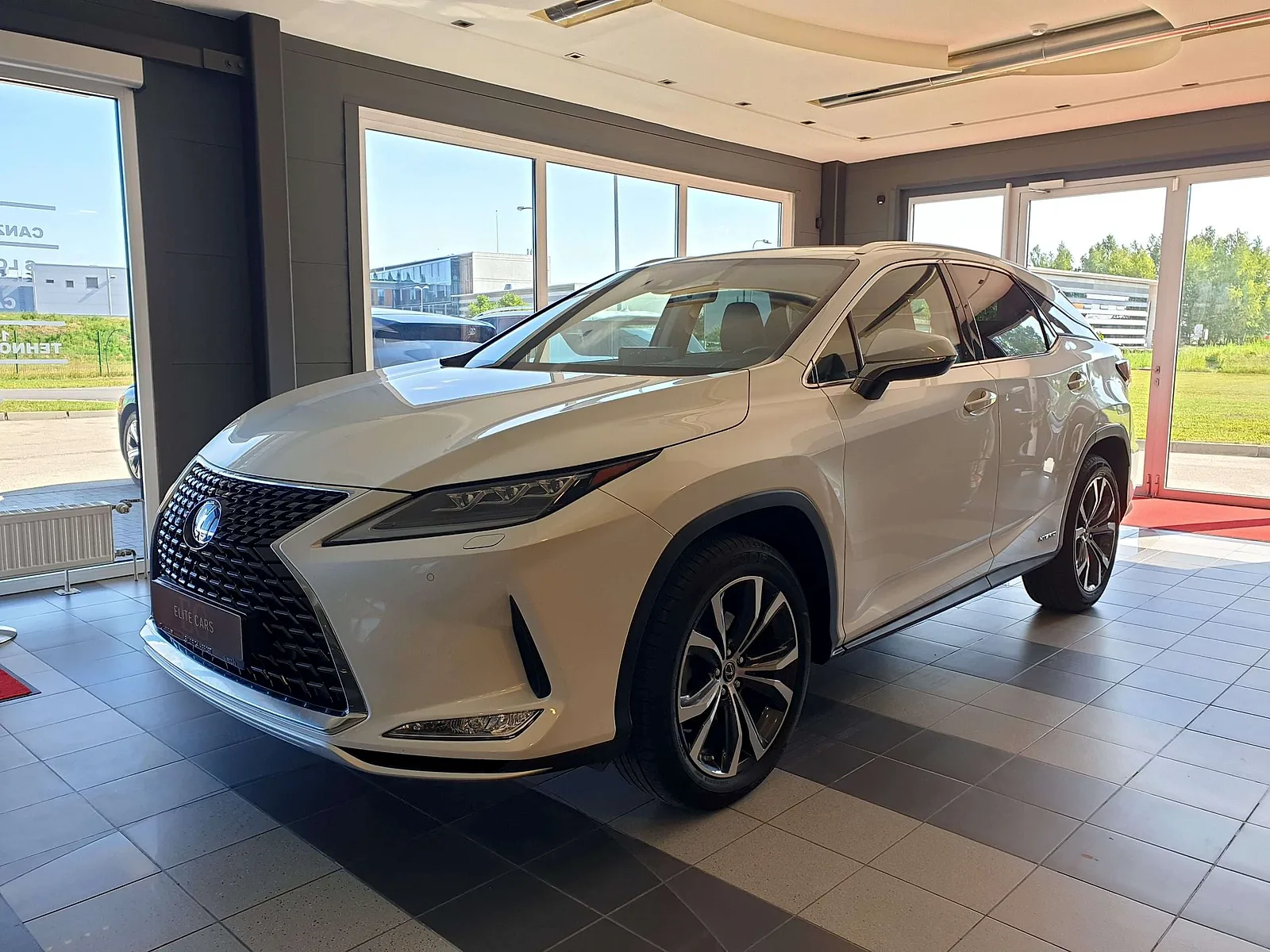 Lexus RX 450h, 2022. gads