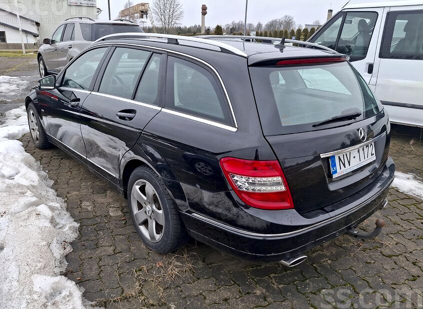 Mercedes-Benz C350 — foto 3