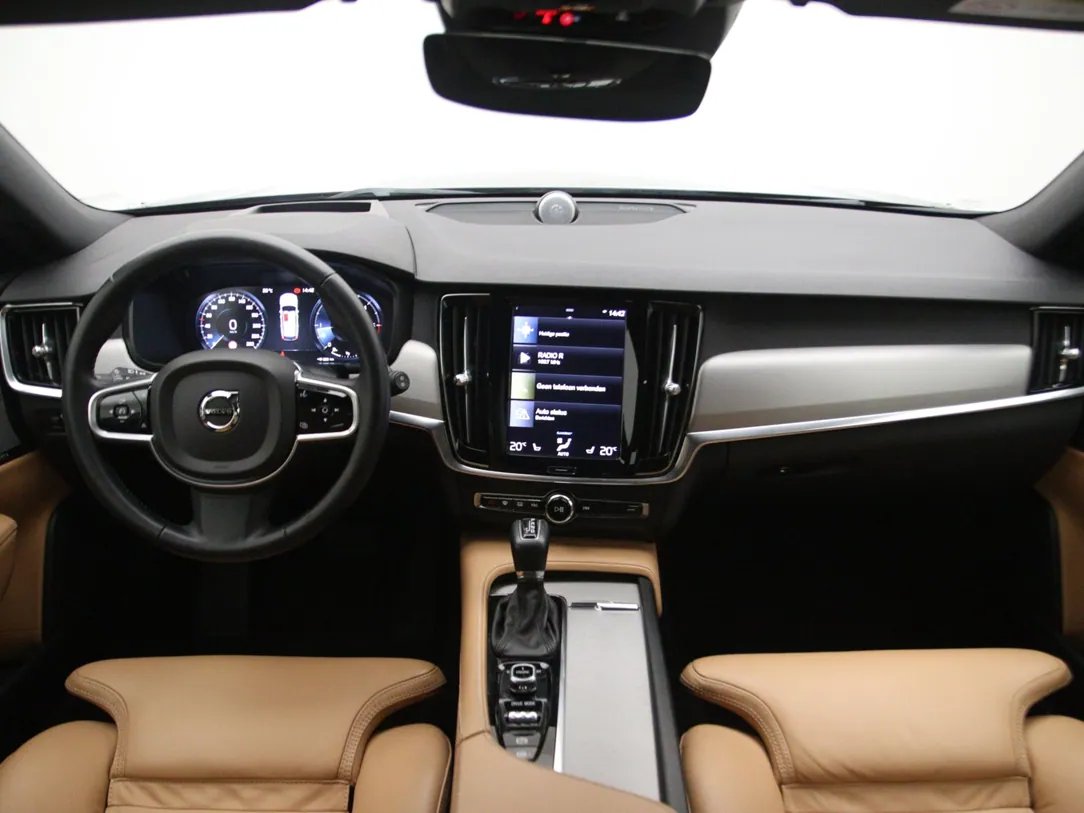Volvo V90, 2016. gads