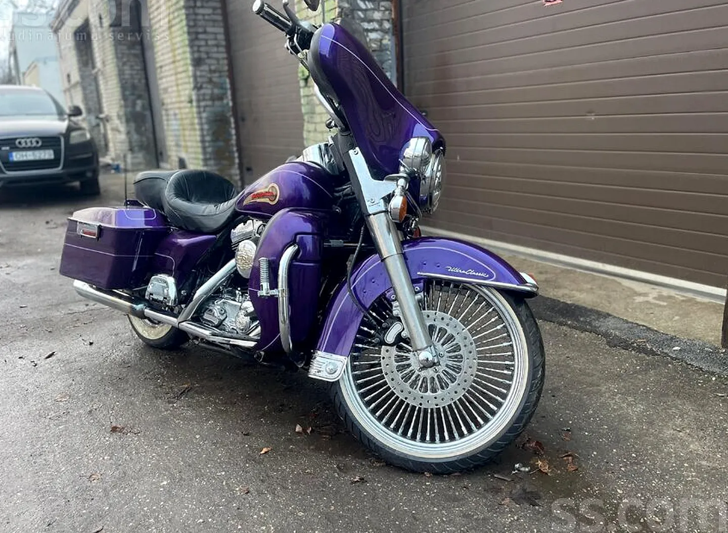 Harley-Davidson Flhtcui, 2000. gads