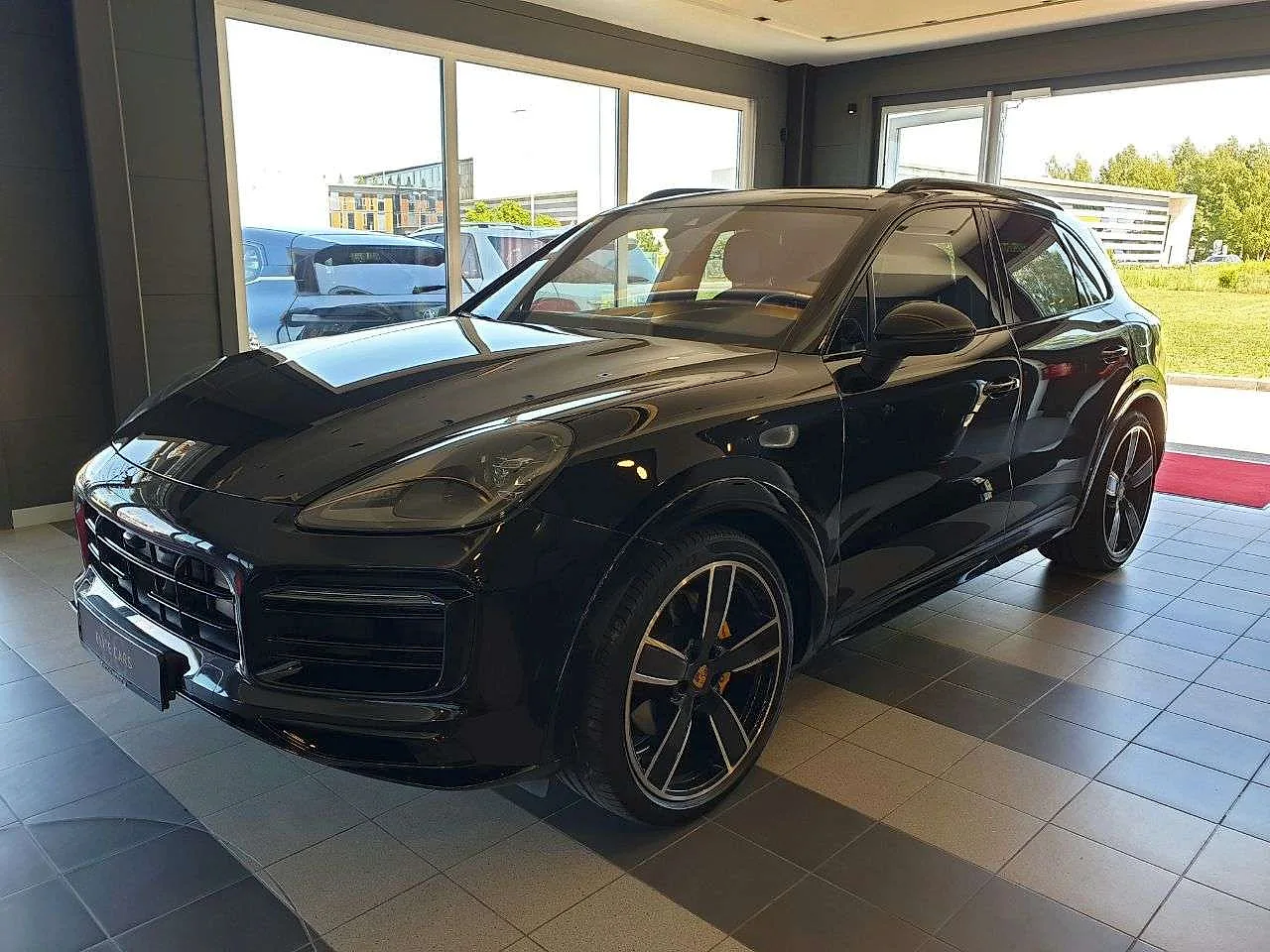 Porsche Cayenne Hybrid, 2019. gads