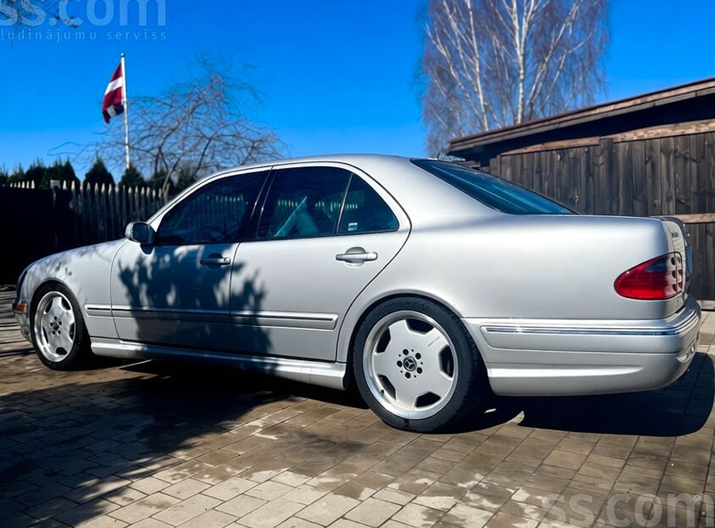 Mercedes-Benz E55 AMG — foto 3