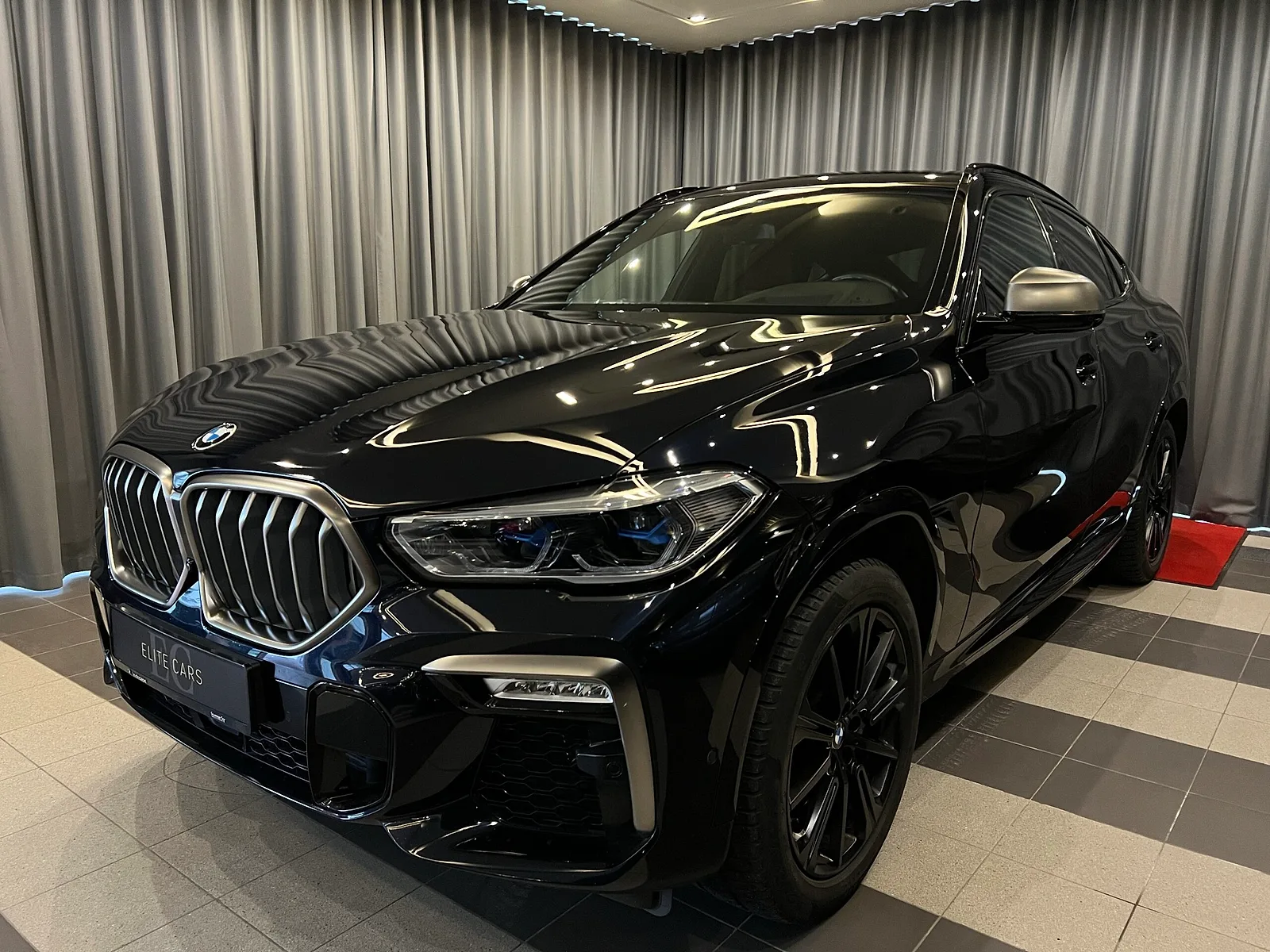 BMW X6 M50i, 2020. gads
