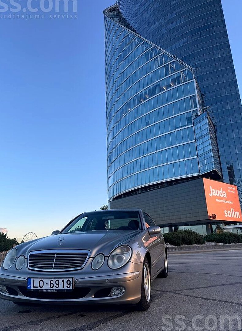 Mercedes-Benz E270 — foto 3