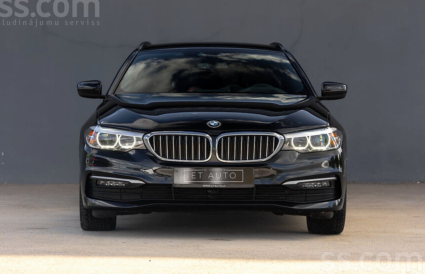 BMW 520 — foto 2