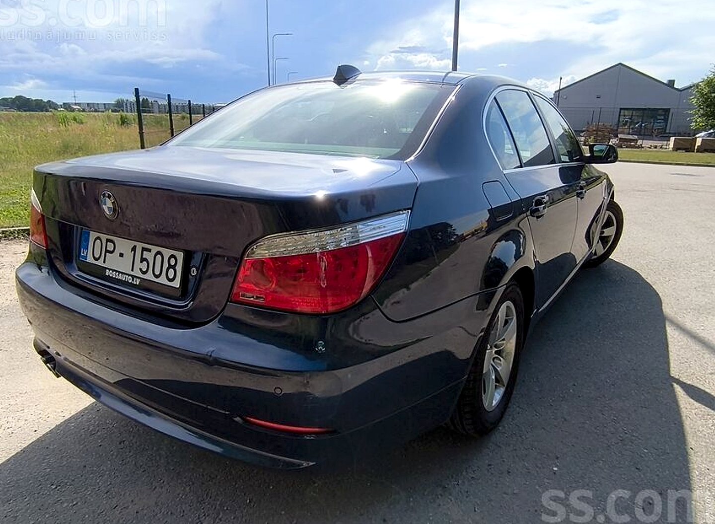 BMW 523 — foto 3