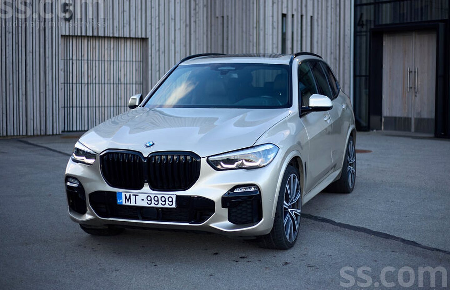 BMW X5 — foto 3
