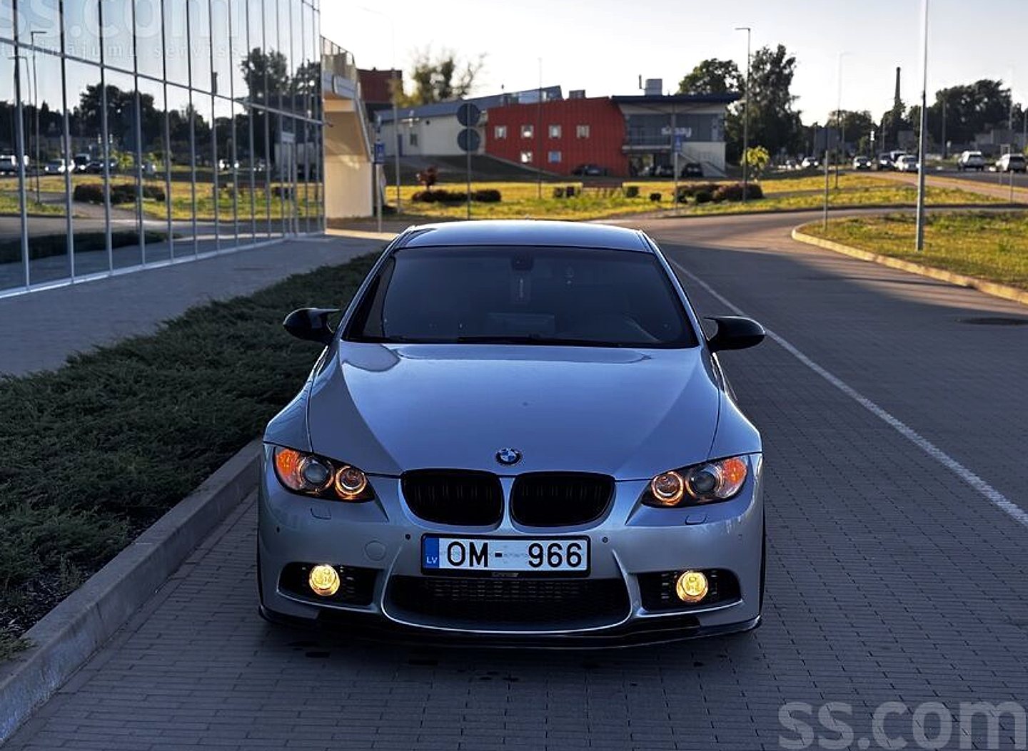 BMW 330 — foto 2