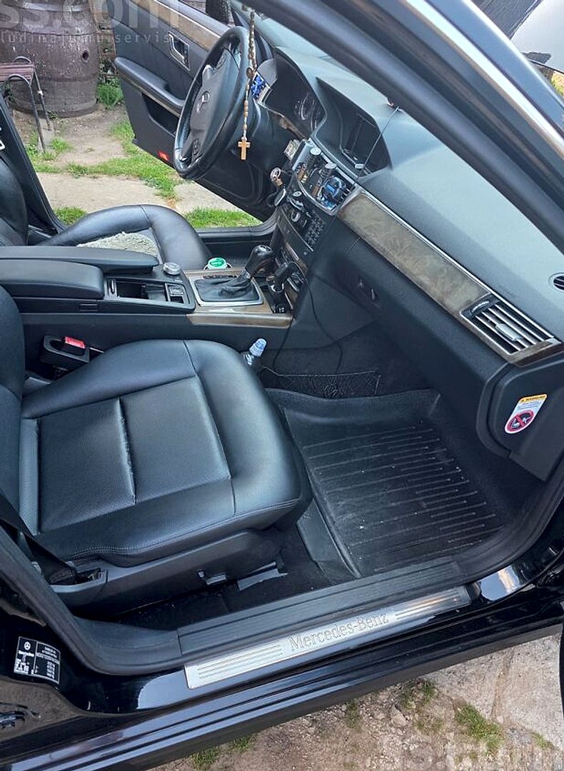 Mercedes-Benz E250 — foto 4