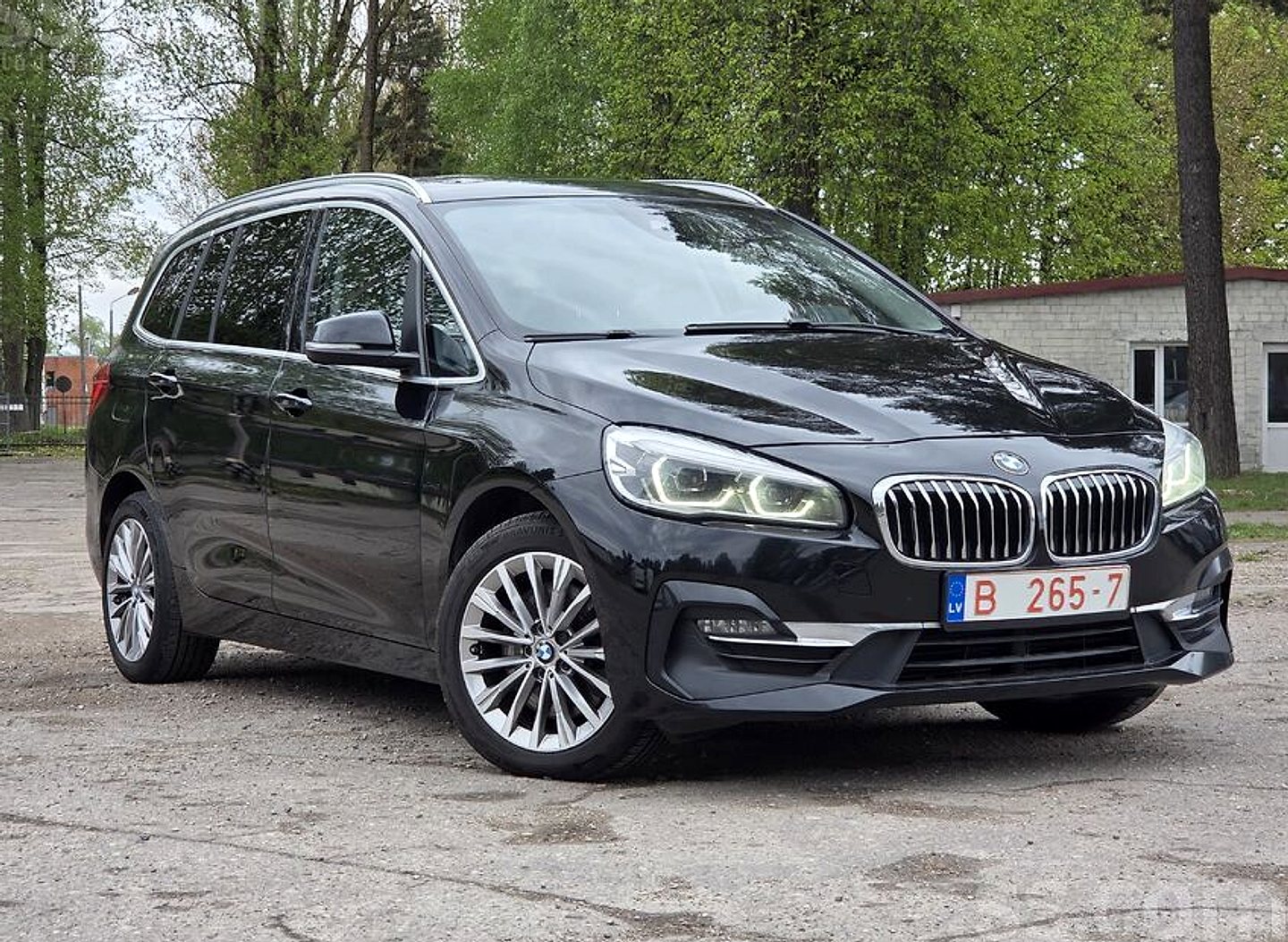 BMW 218 — foto 2
