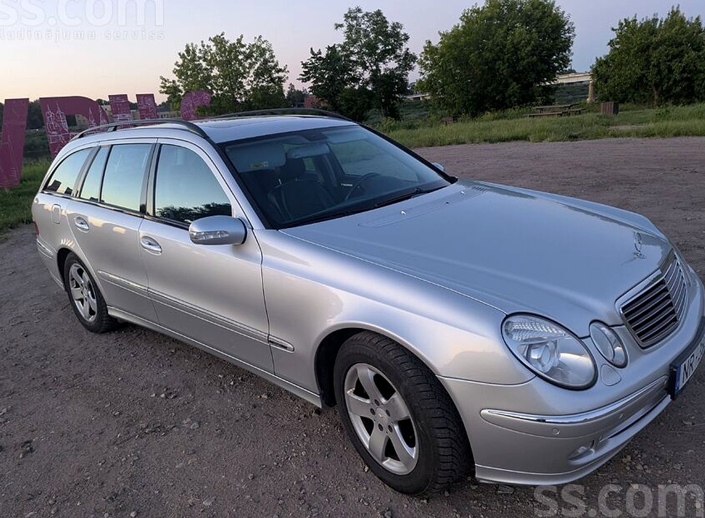 Mercedes-Benz E220 — foto 3