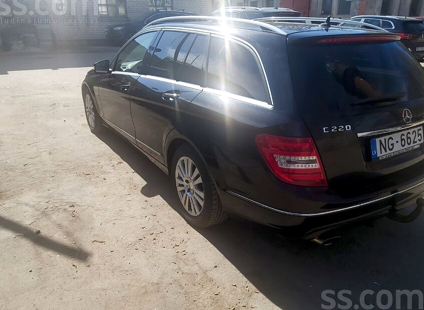 Mercedes-Benz C220 — foto 5