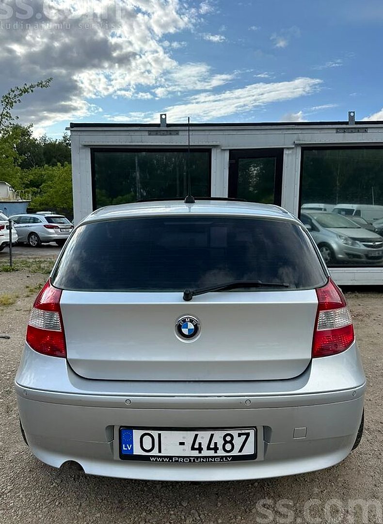 BMW 118 — foto 5