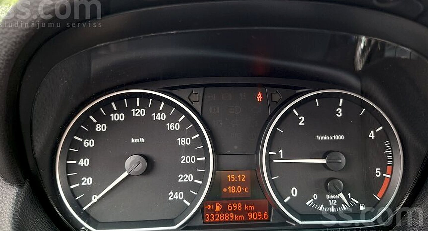 BMW 118 — foto 4