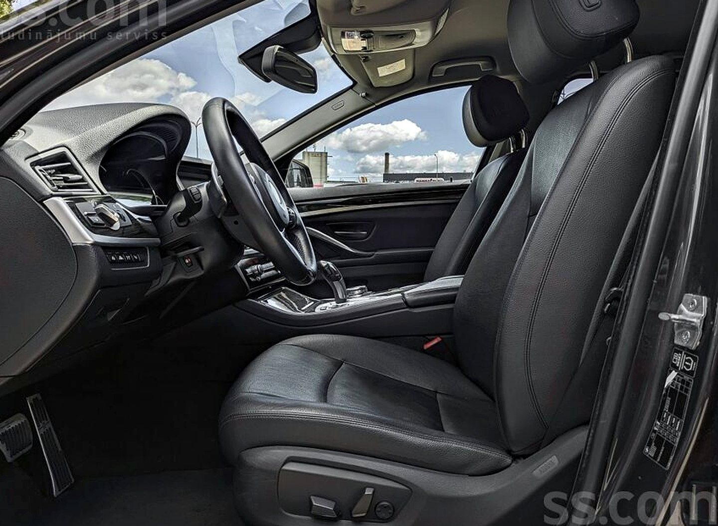 BMW 520 — foto 6