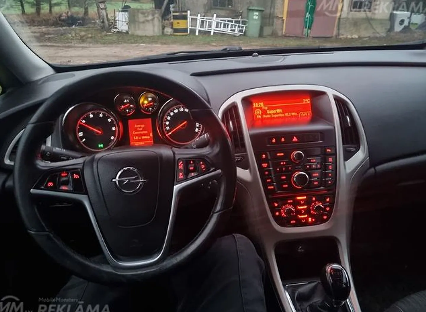Opel Astra, 2012. gads