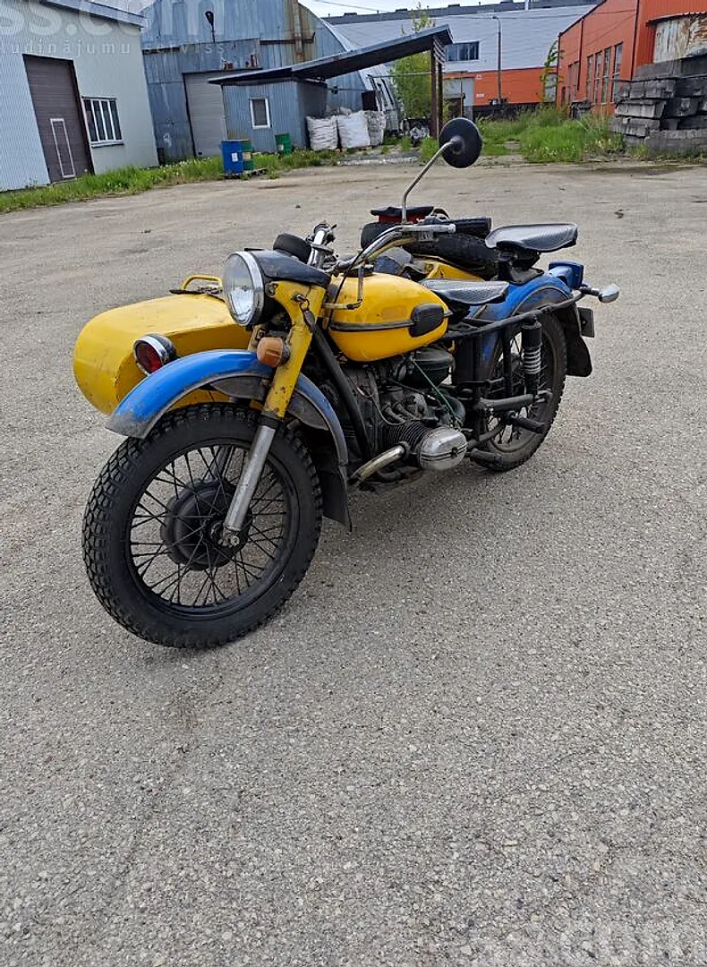 Ural 8903, 1990. gads