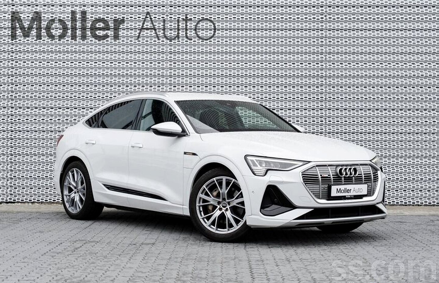 Audi E-tron — foto 2