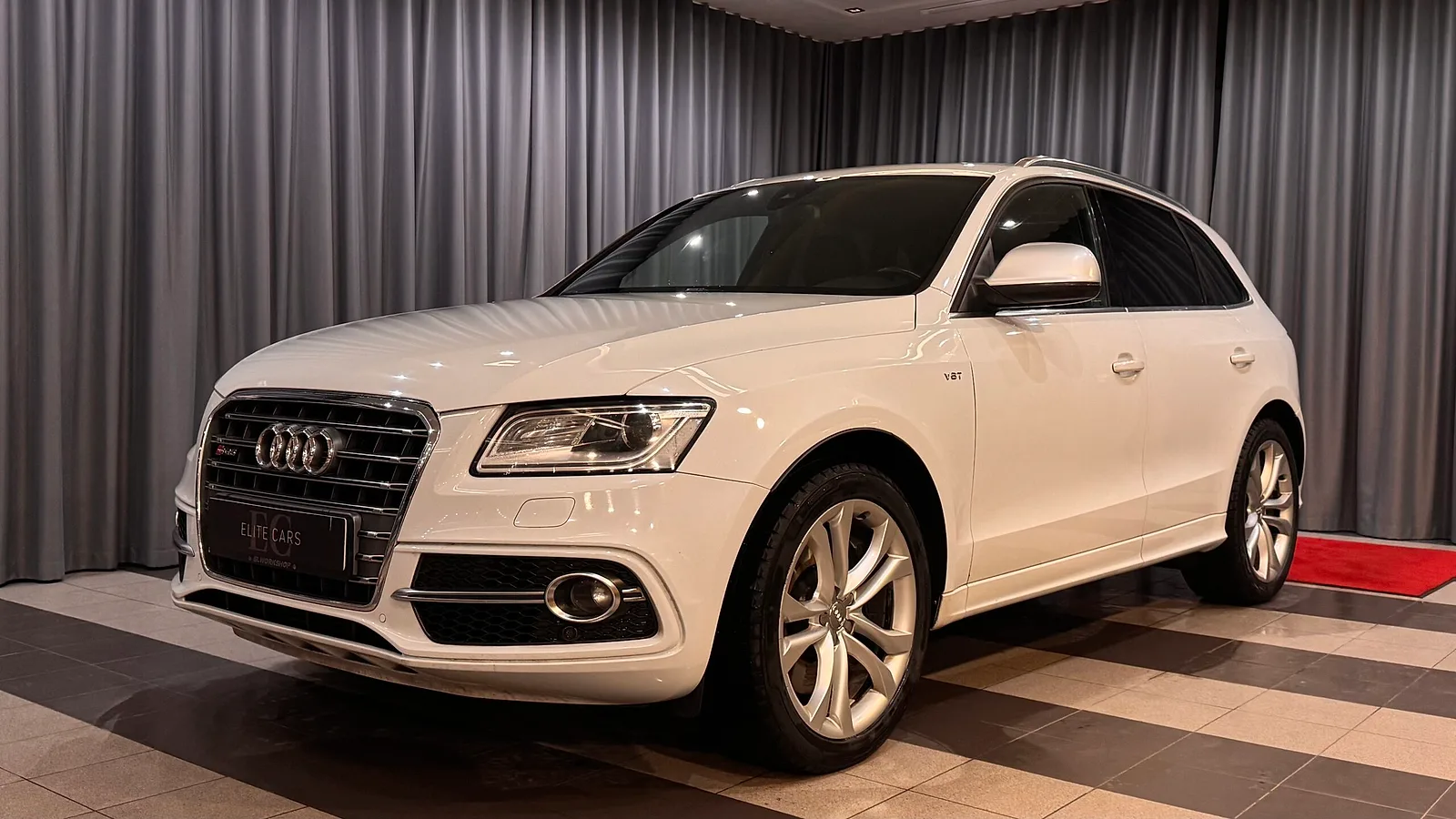 Audi SQ5, 2013. gads