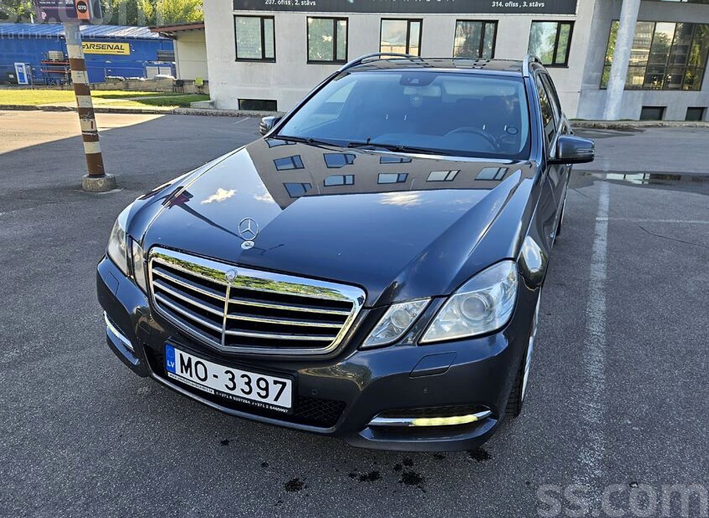 Mercedes-Benz E220 — foto 2