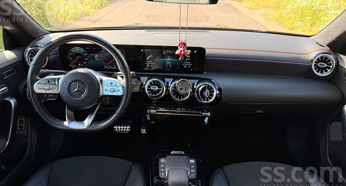 Mercedes-Benz CLA180 — foto 5
